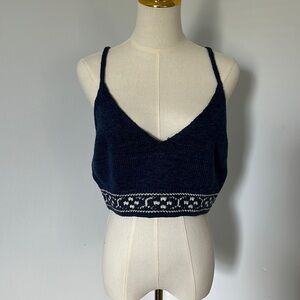 Navy blue and white knitted top
